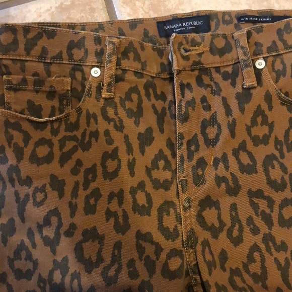 Banana Republic Cheetah 🐆 Jean - Picture 4 of 5